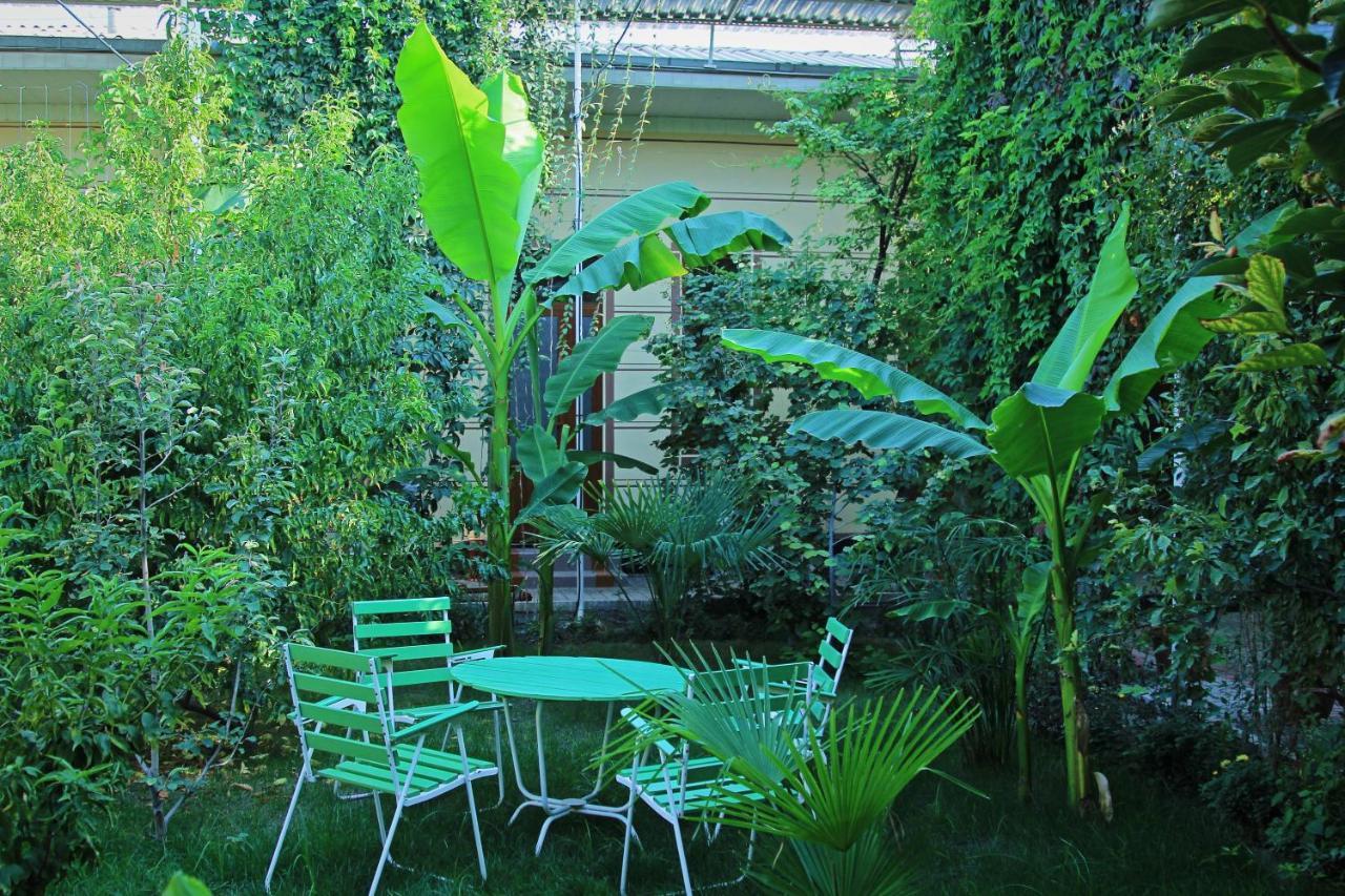 Evergreen Guesthouse Marghilon Экстерьер фото