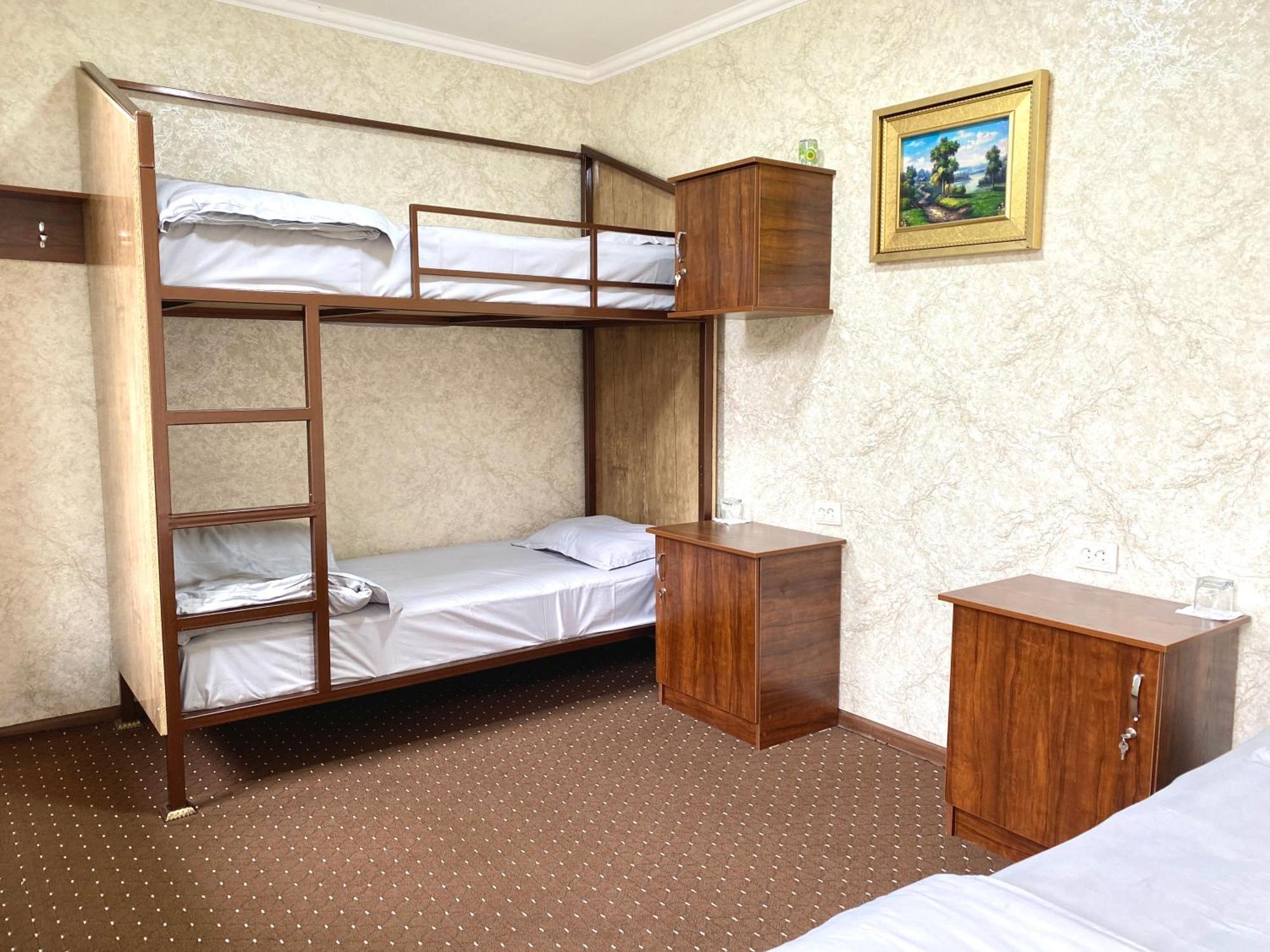 Evergreen Guesthouse Marghilon Экстерьер фото