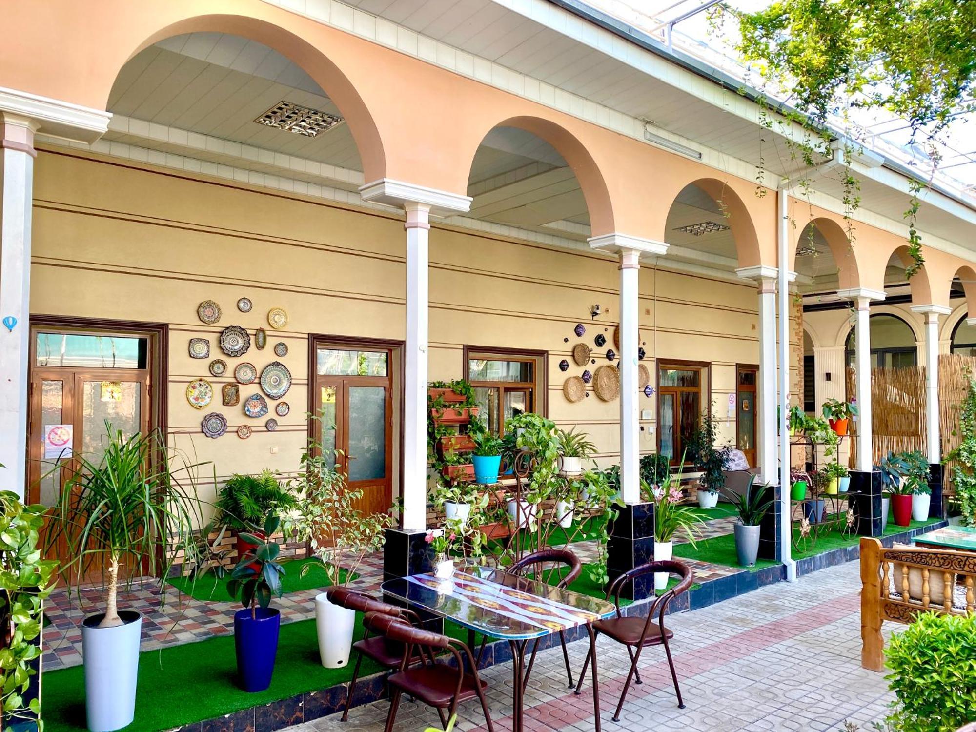 Evergreen Guesthouse Marghilon Экстерьер фото